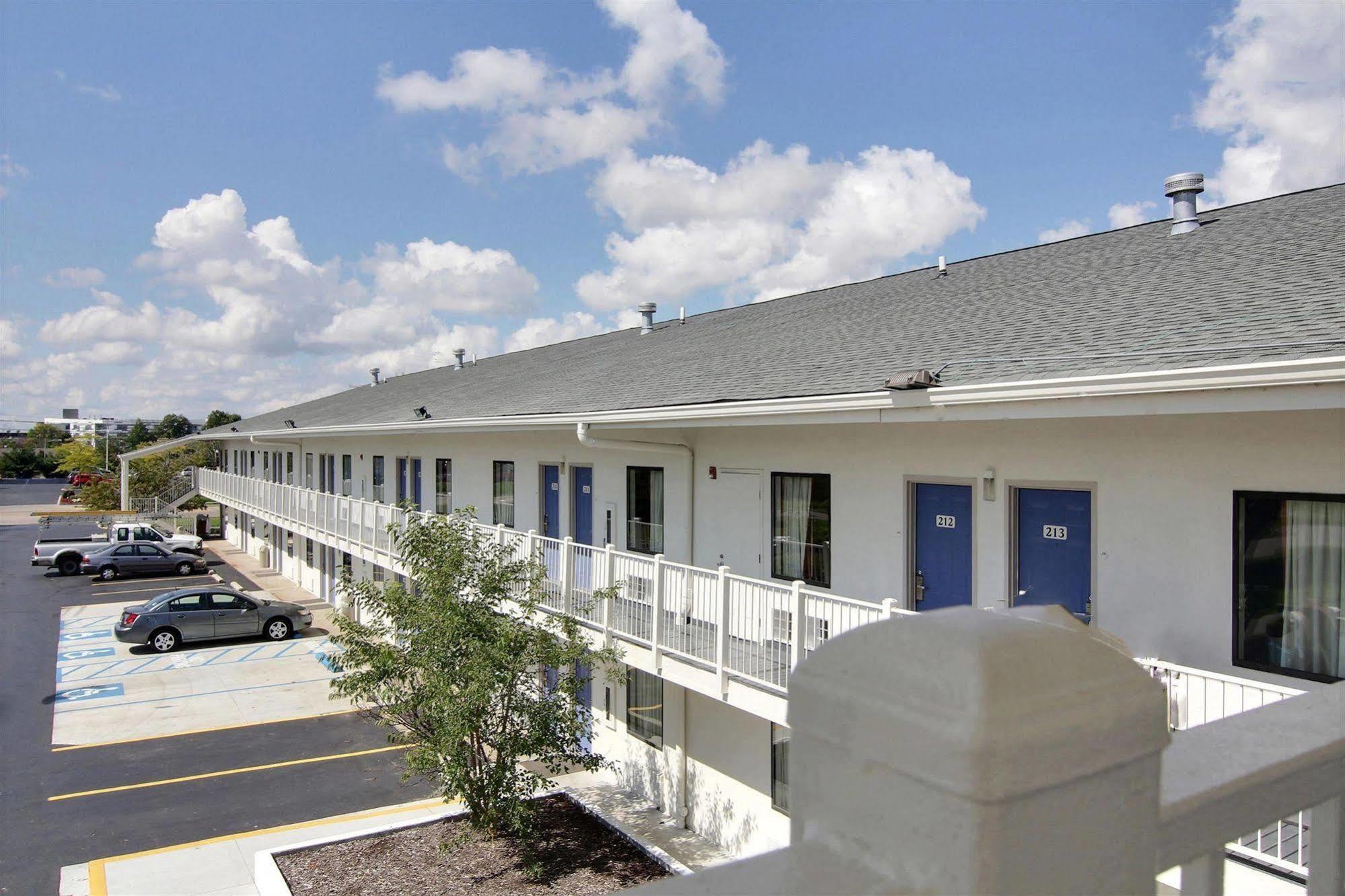 Motel 6-Middleburg Heights, OH - Cleveland Exterior foto